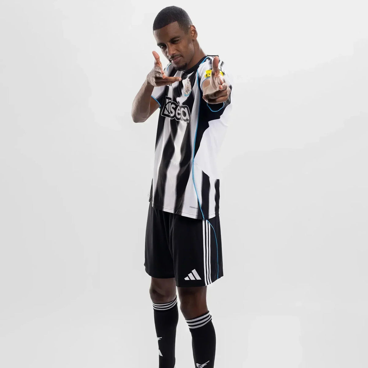 Camisa Newcastle I 2025/26 - imagem 6