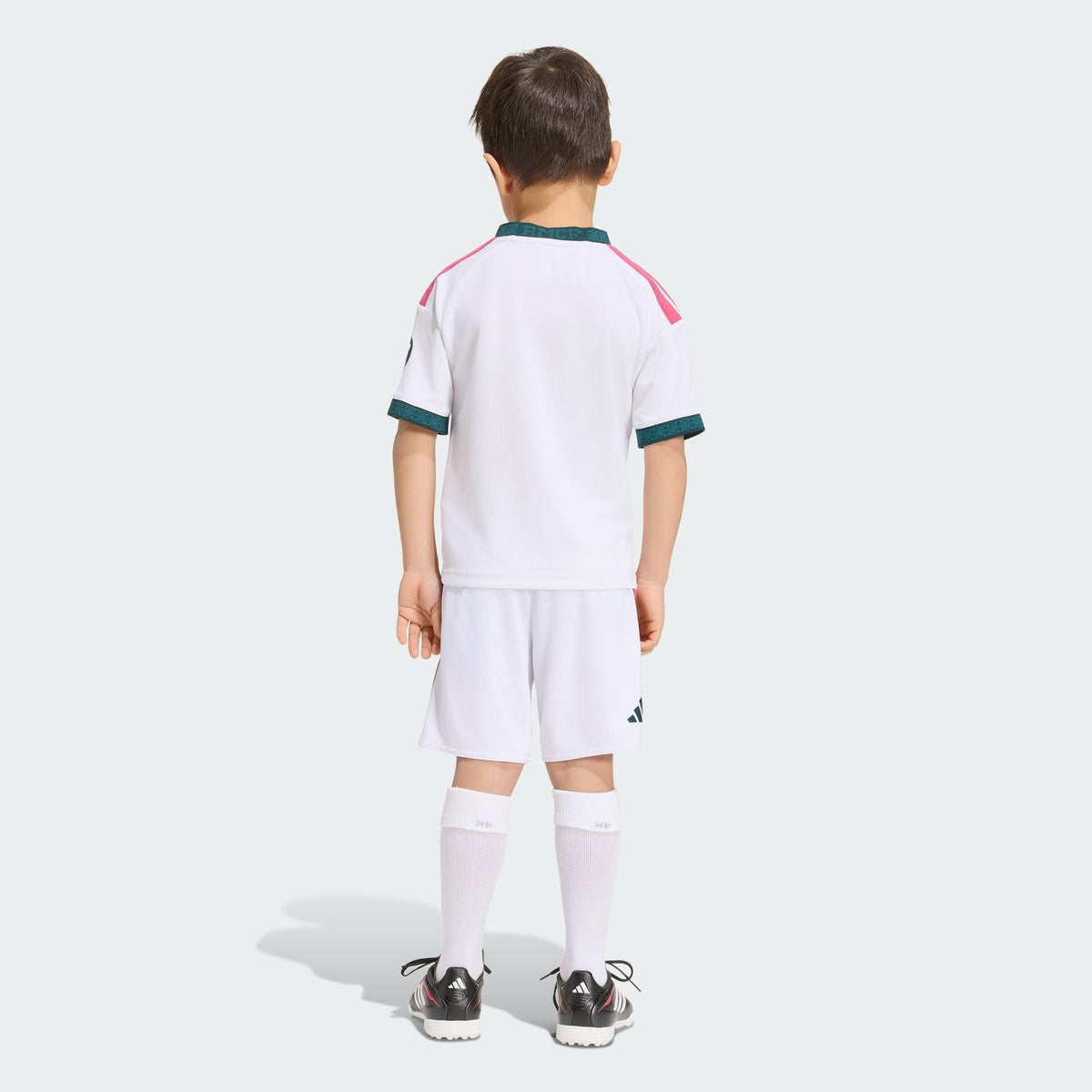Conjunto Infantil Real Madrid 2026/27 I - 4